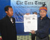 Click to enlarge Meghalaya CM, Dr Mukul Sangma launching the Newpaper, Salantini Ku.rang at Tura, West Garo Hills District