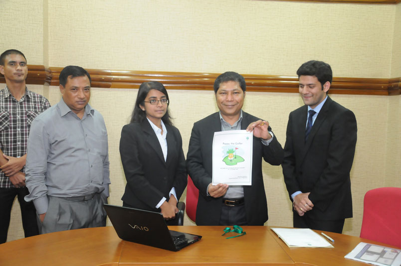 Click to enlarge Meghalaya CM, Dr. Mukul Sangma launching the website of the IIM Shillong Golf Cup Season 7